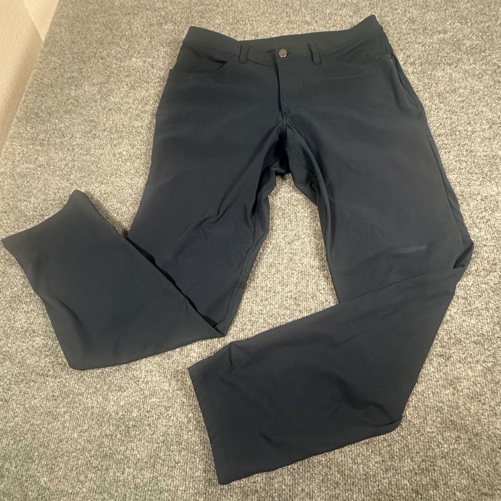 Lululemon Men's Blue Pants 32x30 Performance Athletic Work Travel Tech Trousers